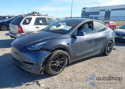 2021 Tesla Model Y Performance Dual Motor All-Wheel Drive from USA, damaged, VIN 5YJYGDEF5MF072032